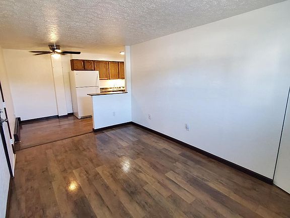 Living Room 14x10 & Coat Closet