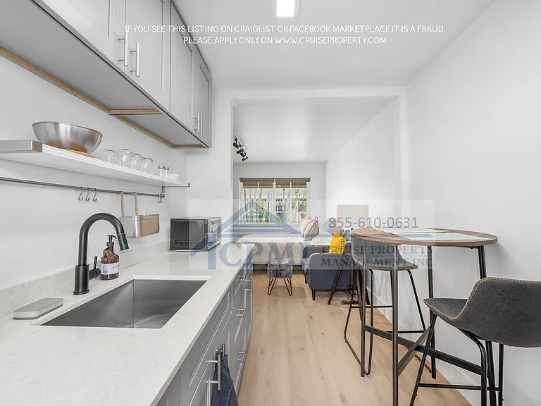 2021 Plunkett St Hollywood, FL 33020 — Photo 8