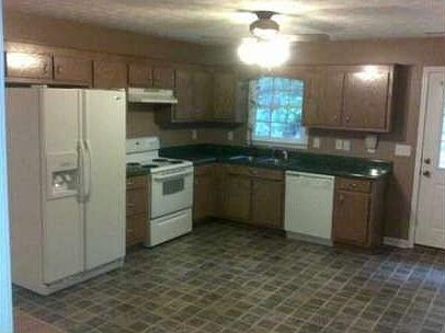 4th image of 313 Blacks Mill Ct