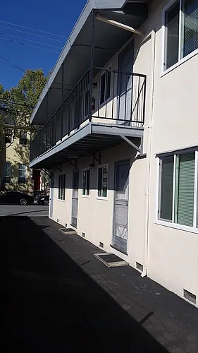 240 Gifford Ave Photo 1