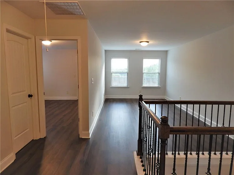 2441 Melton Common Dr — Photo 52