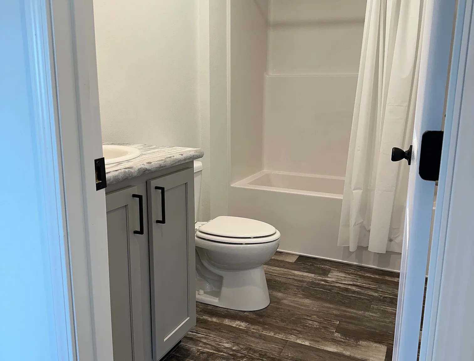 3 bed, 1393 sqft, $1,775 — Photo 1