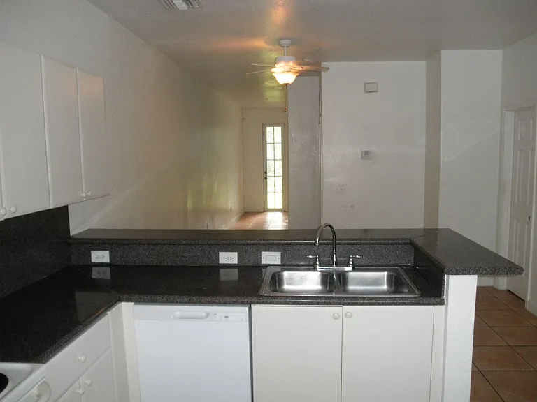 2405 Shoma Dr — Photo 7