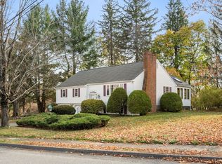 2 Olde Towne Rd, Lynnfield, MA 01940