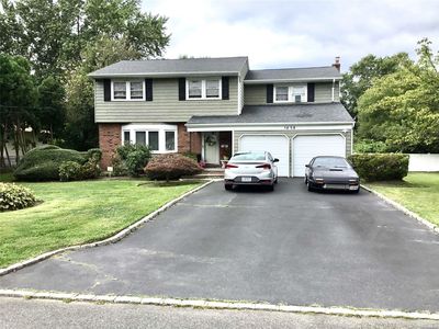 1058 Callahan Street, Bay Shore, NY, 11706