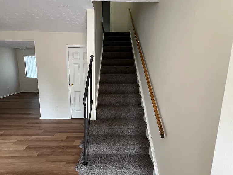Mapleview Terrace Apartments — Photo 5
