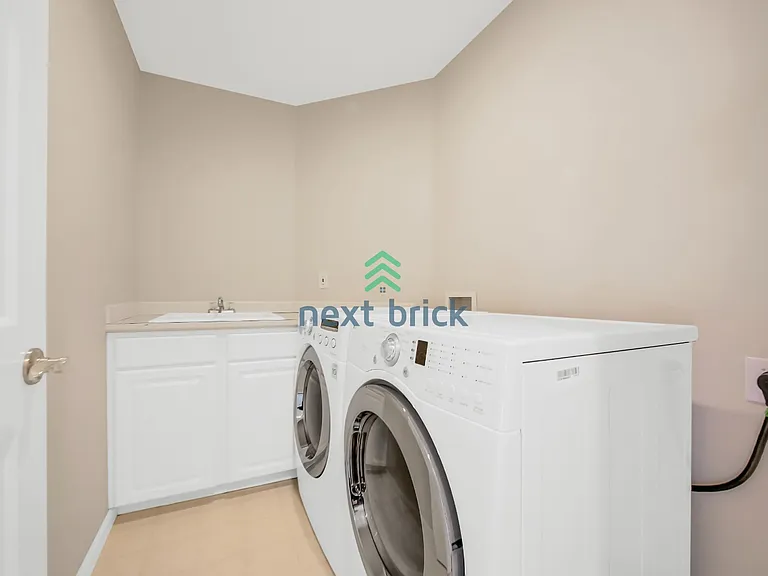 16602 SE 24th St — Photo 25