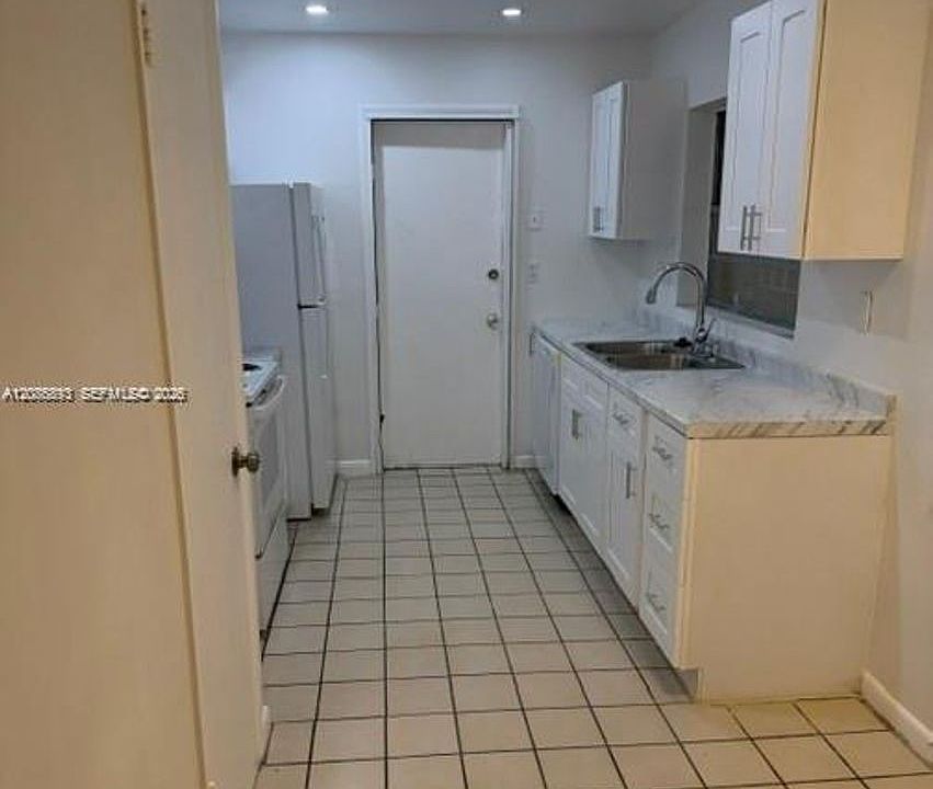 1st image of 10565 SW 156th Ln #0