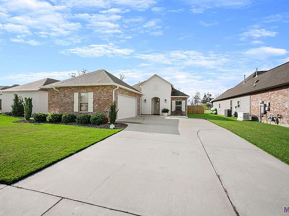 2nd image of 43333 Pond View Dr