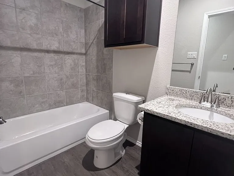 636-638 Heathers Way — Photo 17