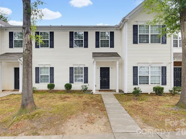 2176 Winthrop Chase Dr, Charlotte, NC 28212