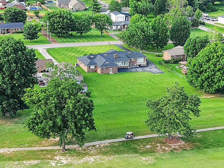 120 Briarwood Dr — Photo 12