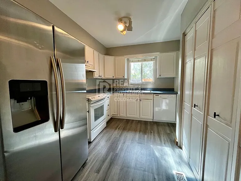 9388 W Eastman Pl — Photo 6