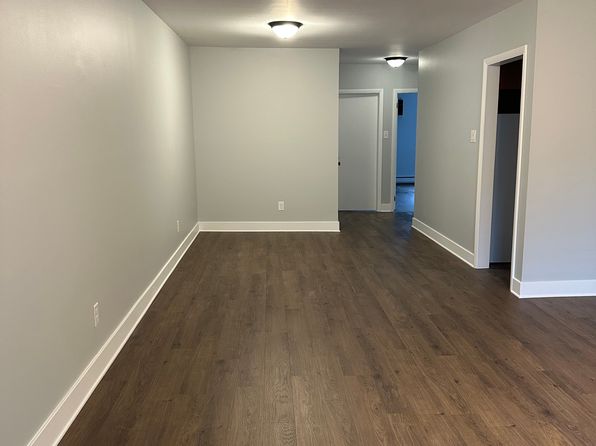 120 Green St APT 2N
