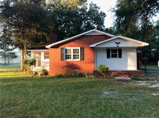 2652 County Line Rd, Saint Pauls, NC 28384