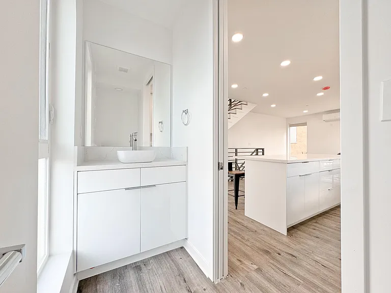 1165 W 39th St — Photo 13