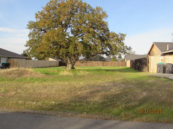 21926 Feather River Pl, Cottonwood, CA 96022