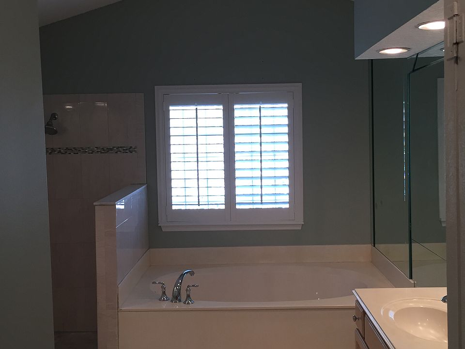 1st image of 504 N Lakewood Run Dr