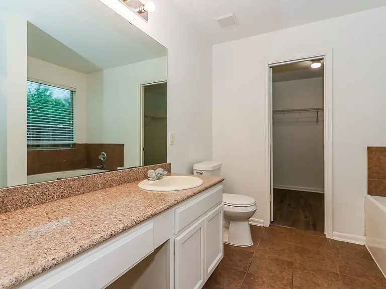 20730 Dickinson Manor Ln — Photo 13