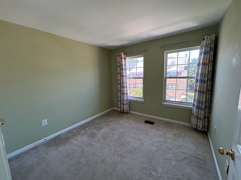 112 Longpoint Way — Photo 9