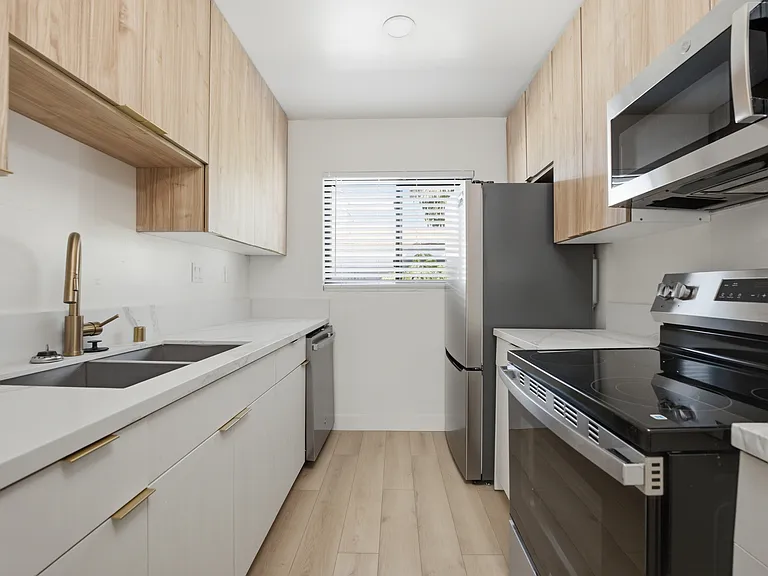 4553 North Ave #4551.5 — Photo 1