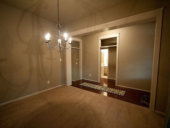 Formal Dining / Entry