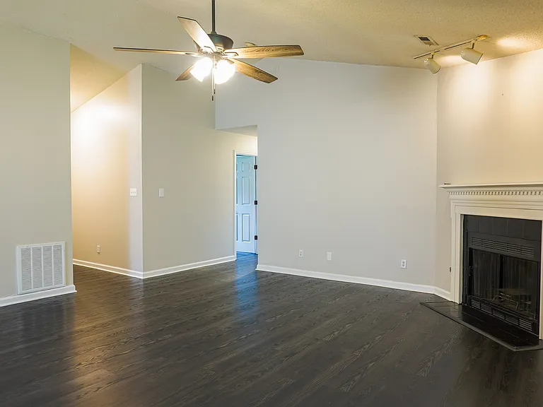 2317 Tori Rd — Photo 9
