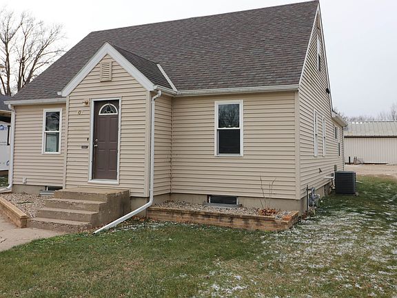 2nd image of 707 6th Ave E