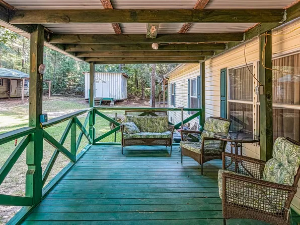 301 County Road 2770, Doucette, TX 75942