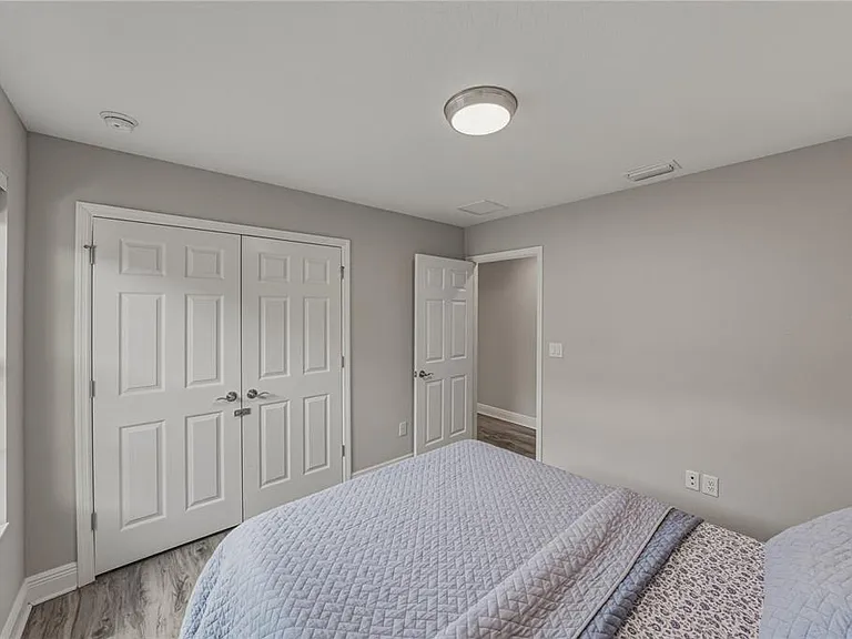 14633 Red Castle Ave — Photo 49