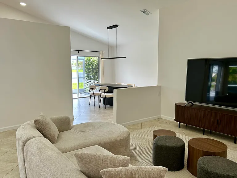 9549 Aegean Dr — Photo 1