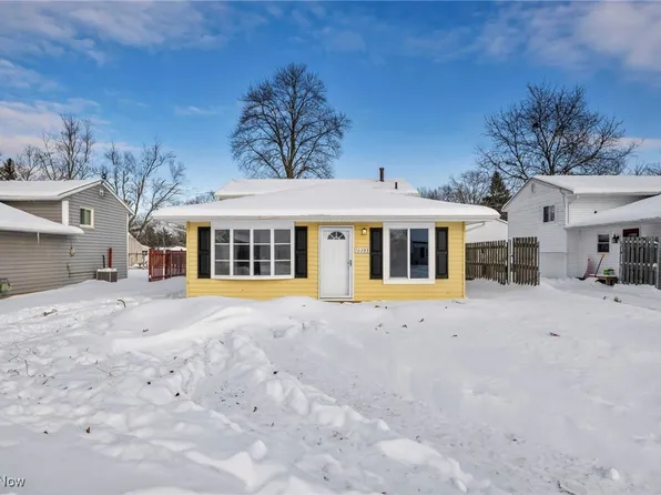 10293 Greenview Ave, Columbia Station, OH 44028