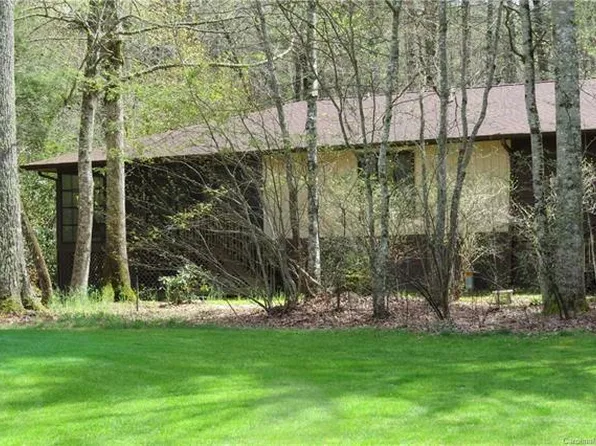348 Surrey Ln, Brevard, NC 28712