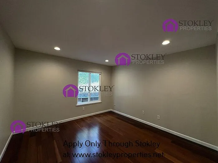 55 Saint Thomas Ln — Photo 37