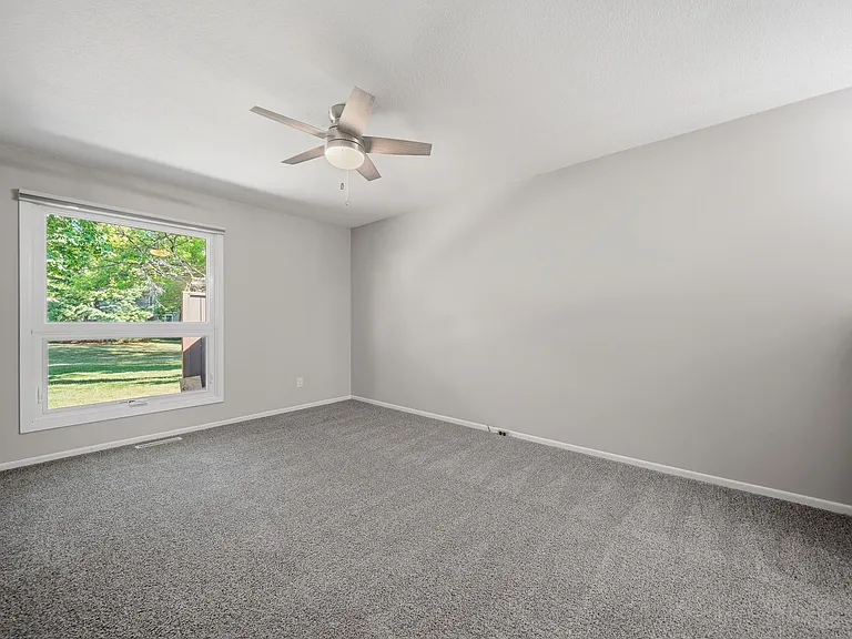 1941 Devonshire Dr #3 — Photo 29