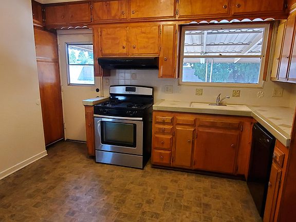 5th image of 16316 Doublegrove St