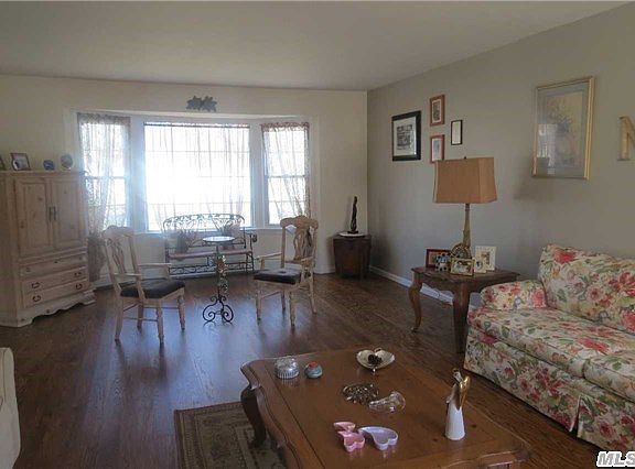 4th image of 45 Roosevelt Blvd