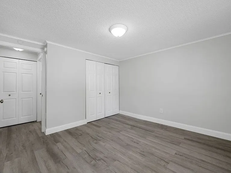 Apollo Beach Villas — Photo 11