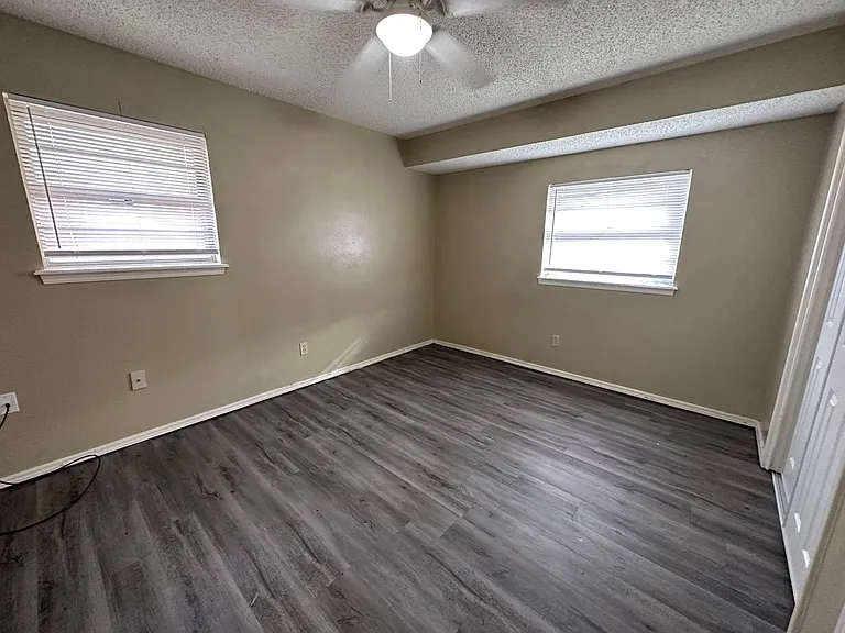 621 Lotus Ave — Photo 10