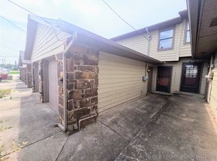 8 W 40th St APT E, Sand Springs, OK 74063