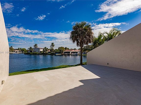4th image of 7238 Jacaranda Ln #7238