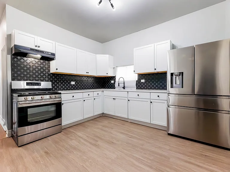 7917 S Ellis Ave #1 — Photo 9