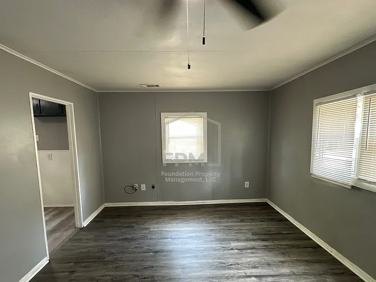 969 Joel Ave — Photo 3