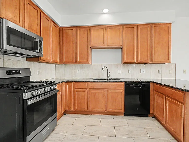 29307 Douglas Dr — Photo 8