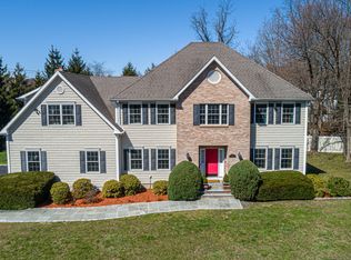 12 Bel Aire Dr, Stamford, CT 06905