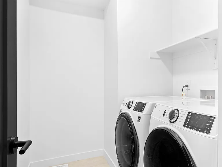 ICO Ridge Apartments & Townhomes — Photo 25