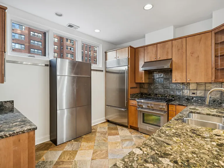 2910 N Commonwealth Ave #3 — Photo 9