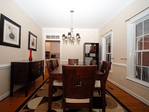 3rd image of 406 Pointe Dr
