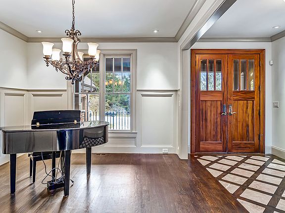 5th image of 3381 Shady Creek Ct