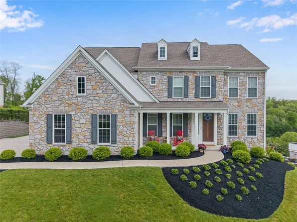 686 Country Club Dr, Pittsburgh, PA 15228